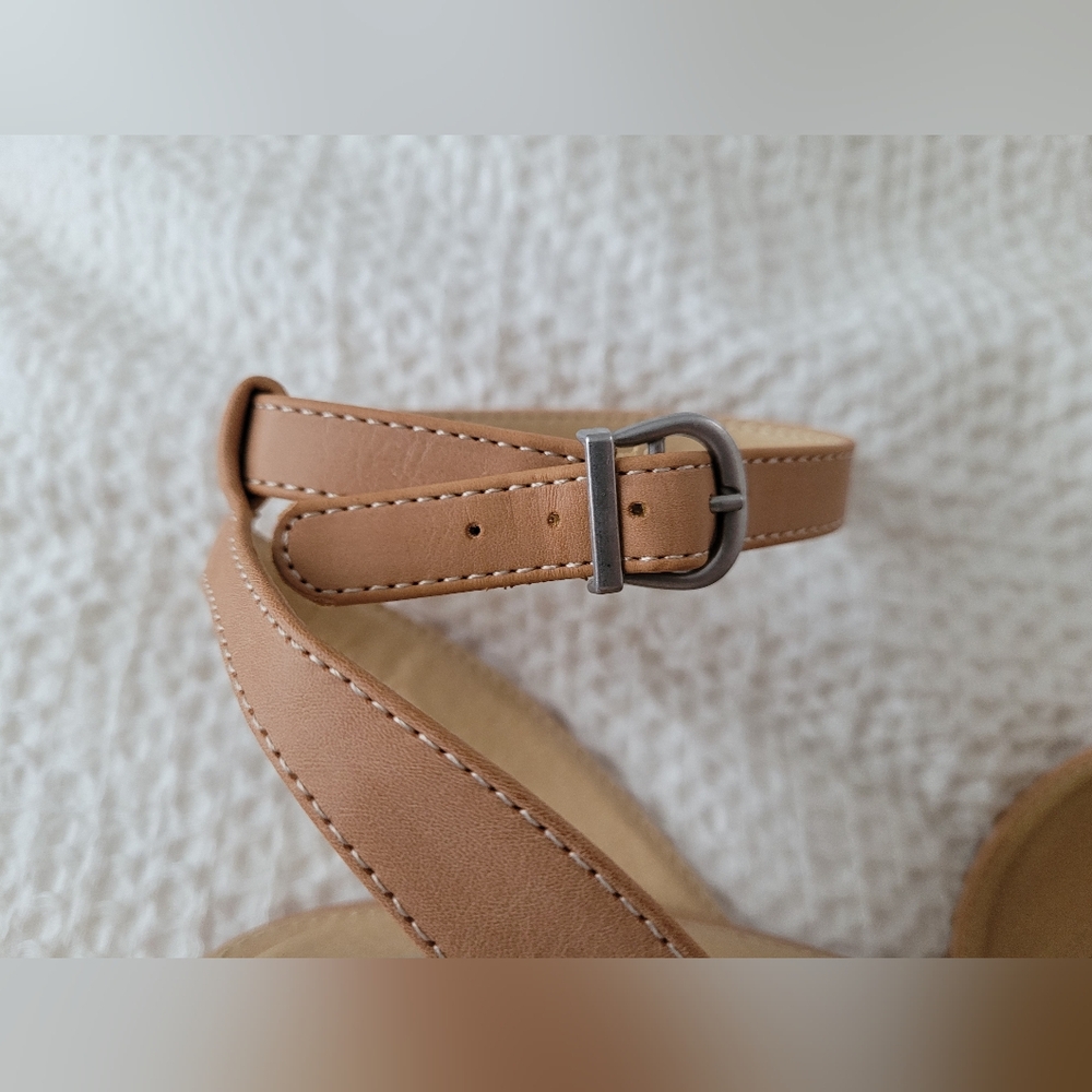 NWOT Nude Wedges - Picture 7 of 8